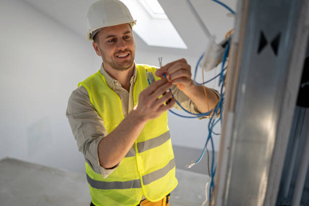 Best Licensed Electrician  in Cumberland, WI